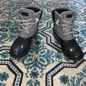 Sperry short winter boots